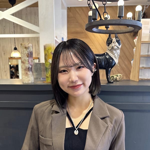 The COSTA of RICHAIR 越谷店【コスタ オブ リシェールコシガヤテン】のスタッフ紹介。田村 亜衣華