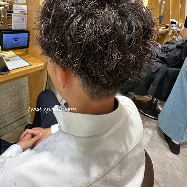 20代30代おすすめ！ツイストスパイラルパーマ◎高橋美穂