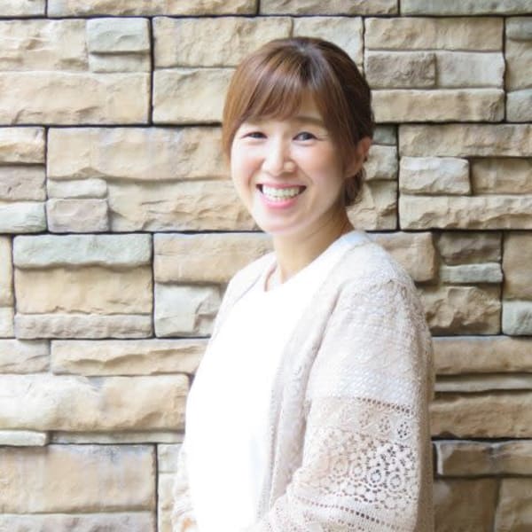 ENOMOTO 髪質改善・白髪ぼかし【エノモト】【エノモト】のスタッフ紹介。藤原 奈津子