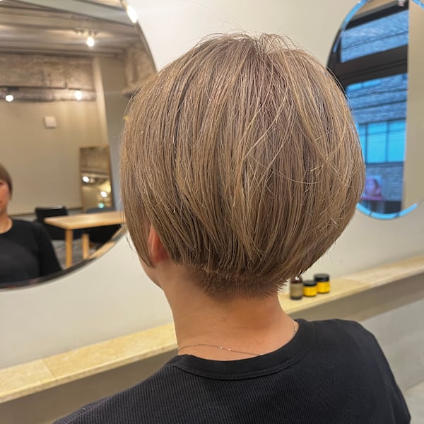「初めての刈り上げショート」明るめカラーで白髪ぼかし◎