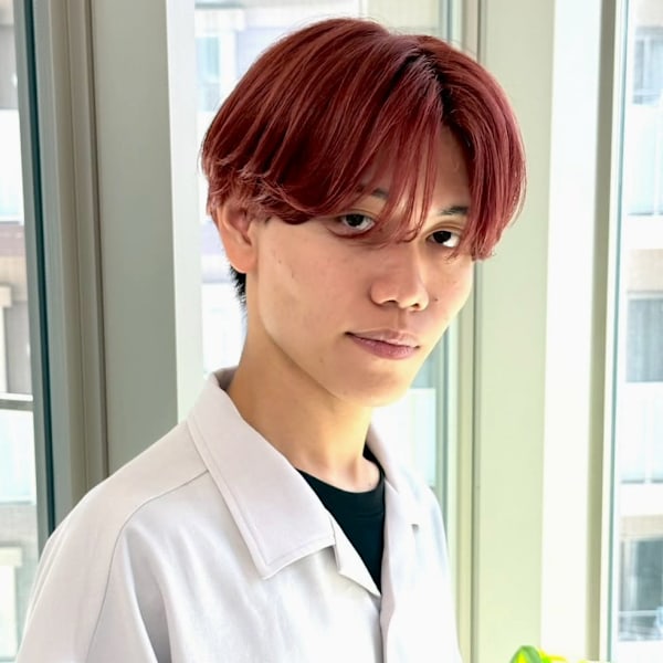 センターパート マッシュショート レッドカラー ブリーチ