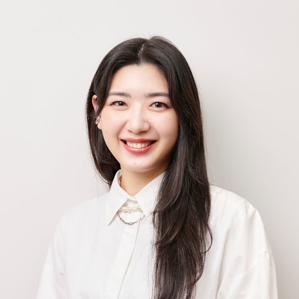 ヘアメディカルサロン大阪梅田 完全個室・髪質改善【ヘアメディカルサロンオオサカウメダカンゼンコシツカミシツカイゼン】のスタッフ紹介。田邉 マーサ