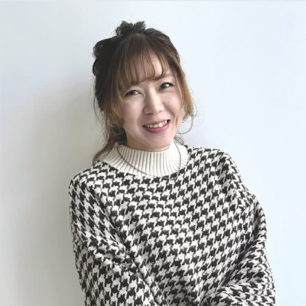 Zina セントラル銀座 髪質改善&トリートメント【ジーナセントラルギンザ カミシツカイゼン トリートメント】のスタッフ紹介。田畑 Erika