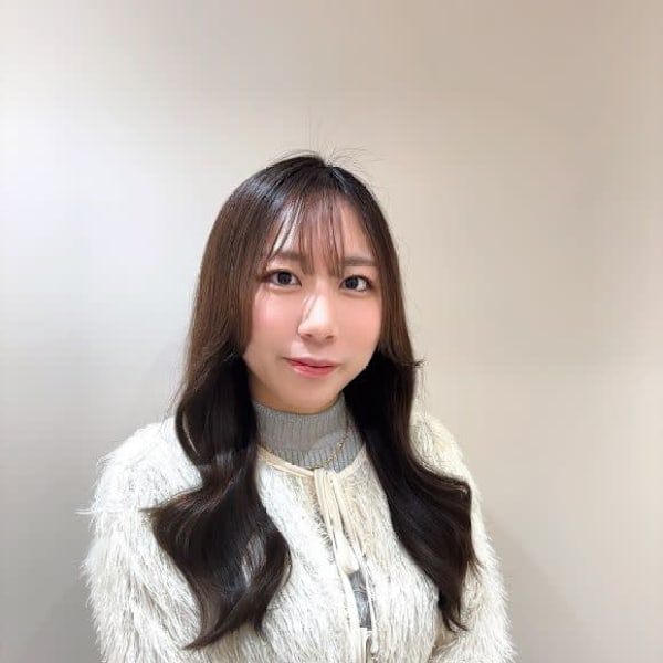 女性スタイリスト専門サロンZina高田馬場 髪質改善&トリートメント【ジョセイスタイリストセンモンサロン ジーナ タカダノババ】のスタッフ紹介。sayaka 