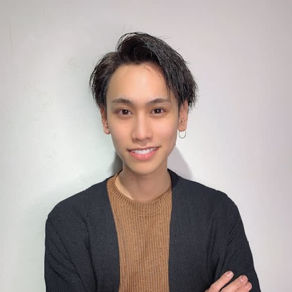 _WHITE 天王寺阿倍野店【アンダーバーホワイトテンノウジアベノテン】のスタッフ紹介。長見 伸明