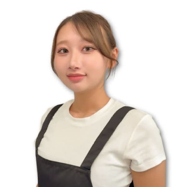 アイブロウサロン i'm 京都河原町店【眉毛専門店】【アイブロウサロン アイム キョウトカワラマチテン】のスタッフ紹介。ユウカ 