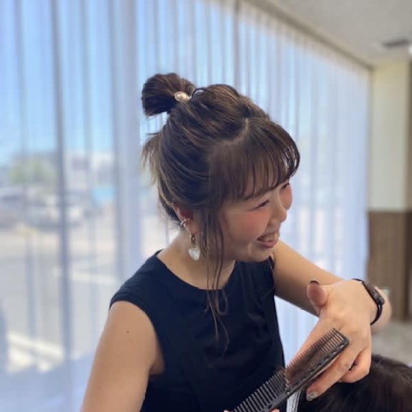CLOE by LUVISM 松崎店【クロエバイラヴィズム マツザキテン】のスタッフ紹介。上野 優希