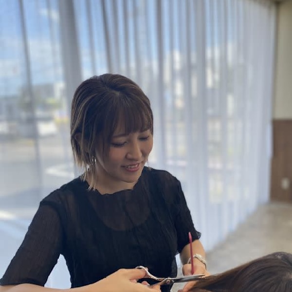 CLOE by LUVISM 松崎店【クロエバイラヴィズム マツザキテン】のスタッフ紹介。池田 弘子
