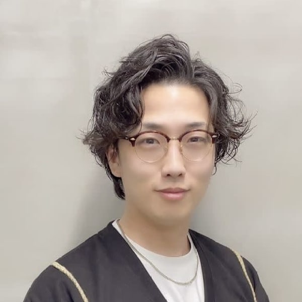 ALLEN hair 広島駅前店 髪質改善&トリートメント【アレンヘアーヒロシマエキマエテンカミシツカイゼンアンドトリー】のスタッフ紹介。kazu 