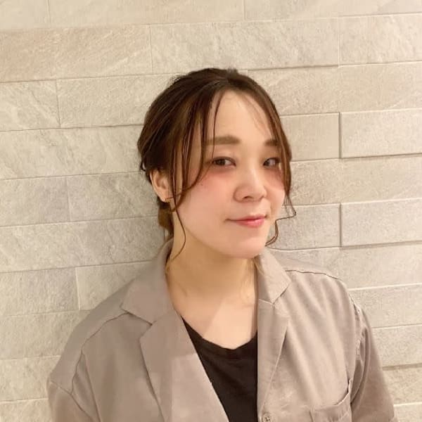 全席個室美容室 Zina 西荻窪 髪質改善＆トリートメント【ゼンセキコシツビヨウシツ ジーナニシオギクボカミシツカイゼン】のスタッフ紹介。大森 舞子