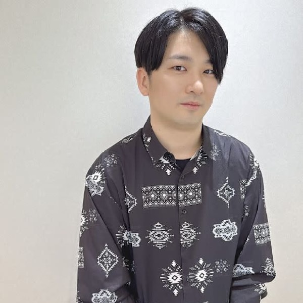 全席個室美容室 Zina 船橋 髪質改善＆トリートメント【ゼンセキコシツビヨウシツ ジーナ フナバシ カミシツカイゼン】のスタッフ紹介。江里 武蔵