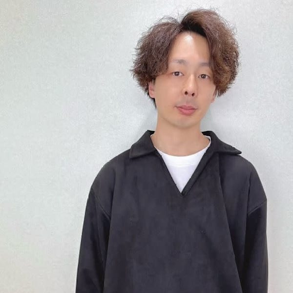 全席個室美容室 Zina 船橋 髪質改善＆トリートメント【ゼンセキコシツビヨウシツ ジーナ フナバシ カミシツカイゼン】のスタッフ紹介。石井 大輔