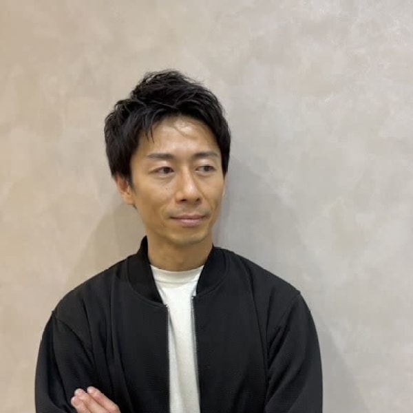 全席個室美容室 Zina 船橋 髪質改善＆トリートメント【ゼンセキコシツビヨウシツ ジーナ フナバシ カミシツカイゼン】のスタッフ紹介。桝井 雅史