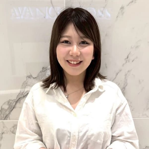 AVANCE. CROSS あべのルシアス店【アヴァンス クロス アベノルシアステン】のスタッフ紹介。峯本 つばめ