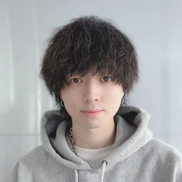 MEN'S HAIR TOKYO 原宿【メンズヘア トーキョー ハラジュク】のスタッフ紹介。奥田 敦哉