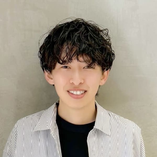 Lond enika 大宮【ロンド エニカ オオミヤ】のスタッフ紹介。三上　達大 ショート