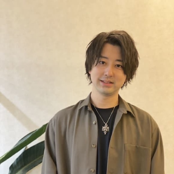 CLOE by LUVISM 横越店【クロエバイラヴィズム ヨコゴシテン】のスタッフ紹介。佐久間 優志