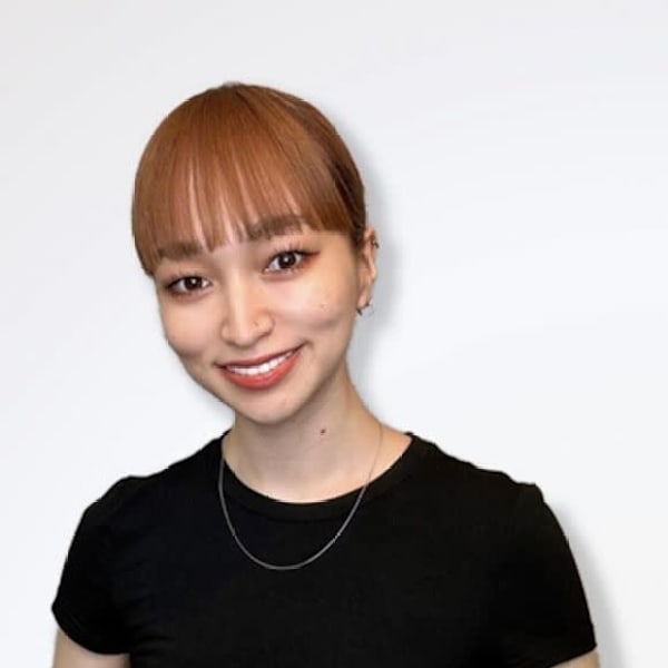 en アイラッシュ&アイブロウ 表参道店【まつ毛・眉毛専門店】【エンアイラッシュアンドアイブロウ オモテサンドウテン マツゲマユゲセンモンテン】のスタッフ紹介。アカネ 
