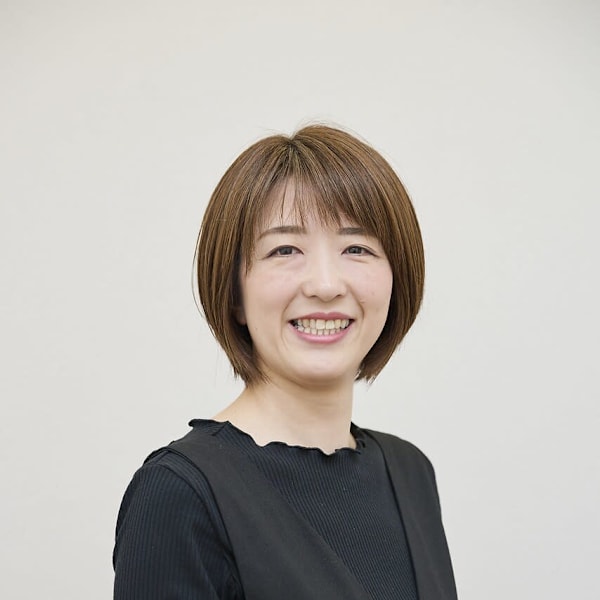 ヘアメディカルサロン銀座PREMIUM店【ヘアメディカルサロンギンザプレミアムテン】のスタッフ紹介。佐藤