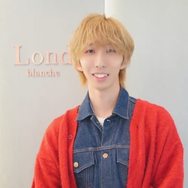 Lond blanche 錦糸町北口【ロンドブランシュ キンシチョウキタグチ】のスタッフ紹介。畠中ケント ボブ韓国