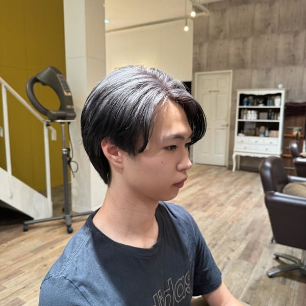 White silver ルーツカラー