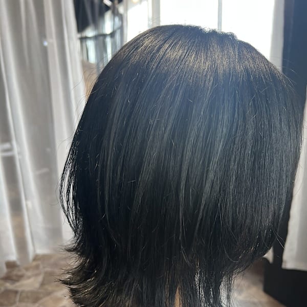 くびれボブ ブルーブラック