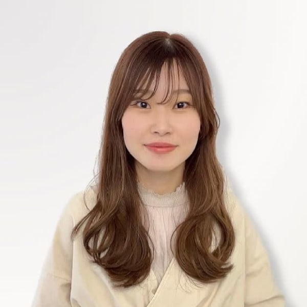 アイブロウサロン i'm 梅田店【眉毛専門店】【アイブロウサロン アイム ウメダテン マユゲセンモンテン】のスタッフ紹介。マホ 