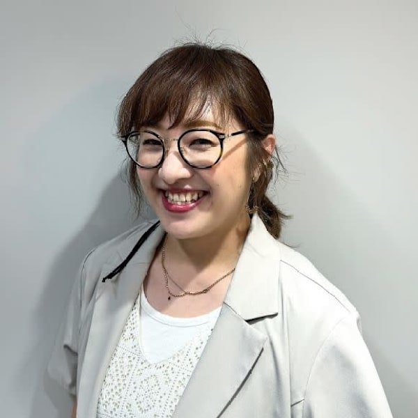 全席個室美容室 Zina 大宮 髪質改善＆トリートメント【ジーナ】【ゼンセキコシツビヨウシツ ジーナ オオミヤ カミシツカイゼンアンドトリートメント】のスタッフ紹介。今野 彩香