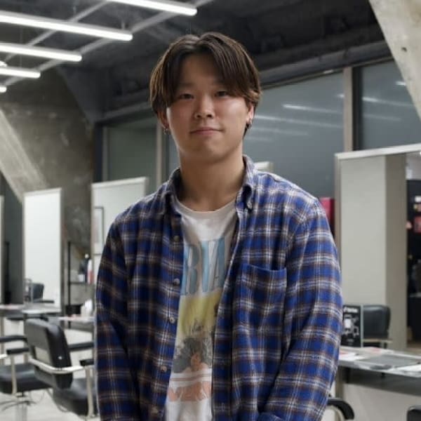 LUVISM by fifthメンズサロン 万代/新潟駅【ラヴィズムバイフィフス バンダイ ニイガタエキ】のスタッフ紹介。赤原虎汰郎 【万代】
