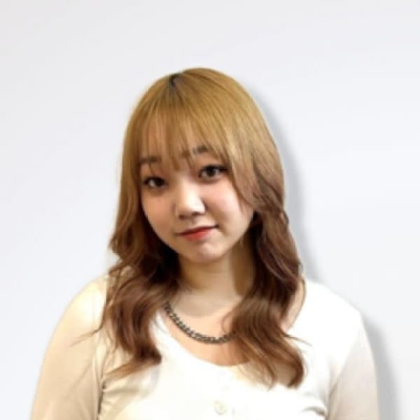 アイブロウサロン i'm 川越店【眉毛専門店】【アイブロウサロン アイム カワゴエテン マユゲセンモン】のスタッフ紹介。コトネ