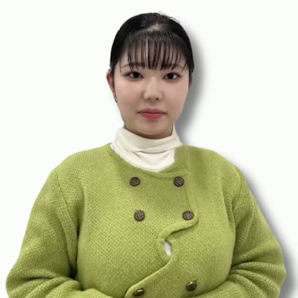 アイブロウサロン i'm 宇都宮店【眉毛専門店】【アイブロウサロン アイム ウツノミヤテン マユゲセンモン】のスタッフ紹介。ユウリ 