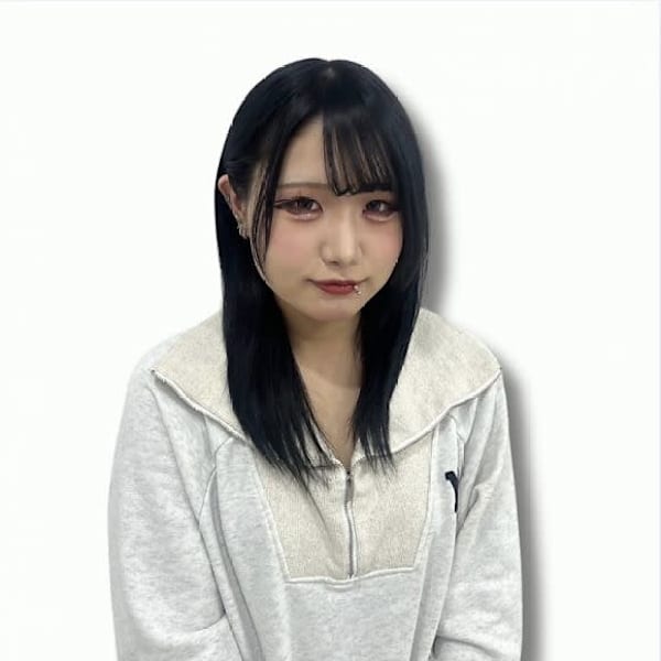 アイブロウサロン i'm 柏店【眉毛専門店】【アイブロウサロン アイム カシワテン マユゲセンモンテン】のスタッフ紹介。ミドリ