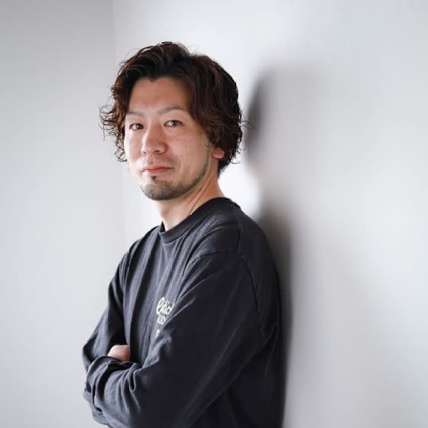 CLOE by LUVISM 女池店【クロエバイラヴィズム メイケテン】のスタッフ紹介。小宮山 研人