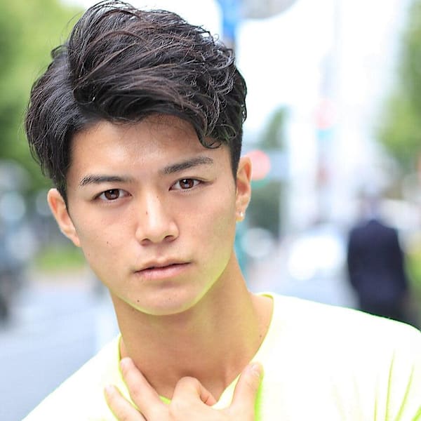 ワイルドツーブロック　前髪かきあげ　