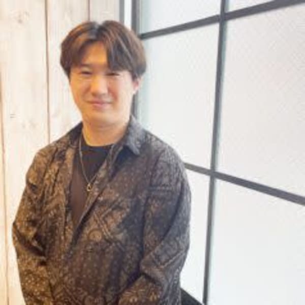 CHIC feux 大宮西口【シック フーオオミヤニシグチ】のスタッフ紹介。YUTA