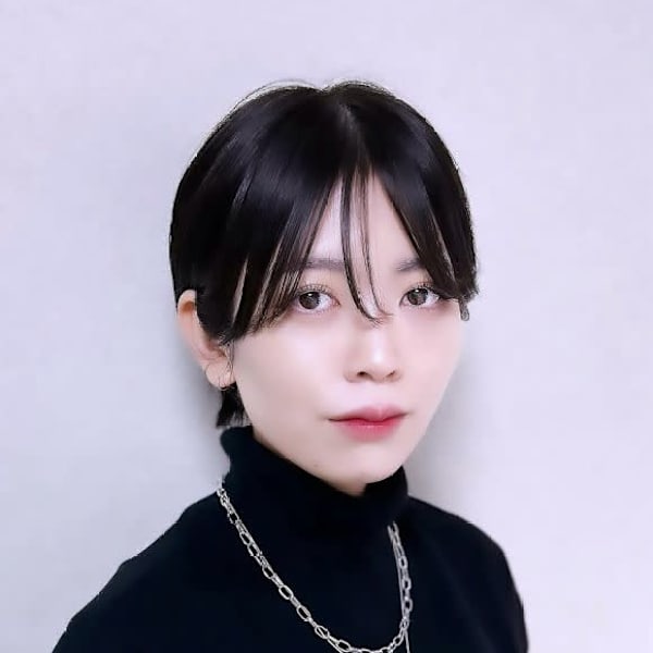 アイブロウ眉毛サロン Mond 新宿三丁目店【まゆげ専門店】【アイブロウマユゲサロン モンド シンジュクサンチョウメテン】のスタッフ紹介。ハルカ