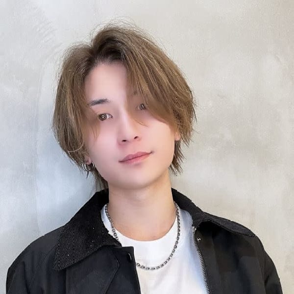 Zina 渋谷駅前 髪質改善&トリートメント&艶髪【ジーナ】【ジーナ シブヤエキマエ カミシツカイゼン トリートメント ツヤガミ】のスタッフ紹介。ミツキ 【渋谷】