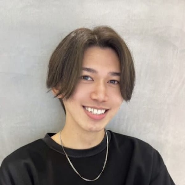 髪質改善サロン R'eel 銀座【カミシツカイゼンサロンリールギンザ】のスタッフ紹介。石井龍 髪質改善