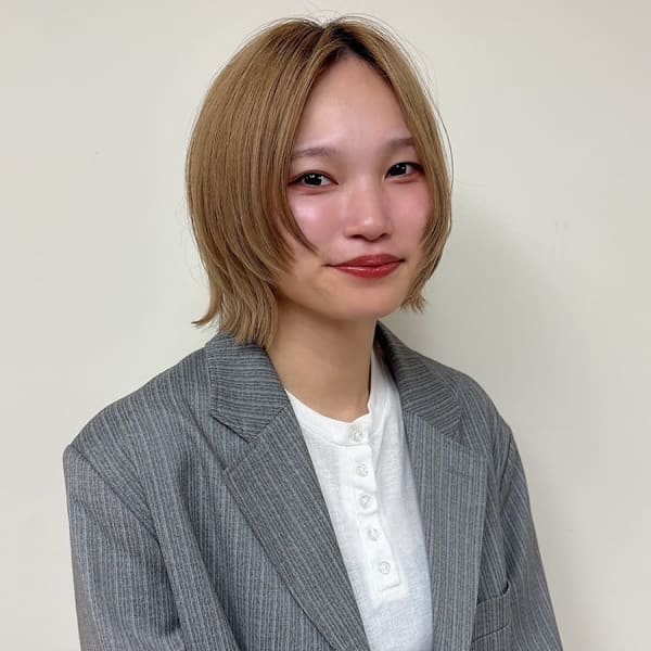 GALETTE UMEDA【ガレットウメダ】のスタッフ紹介。井東　彩乃