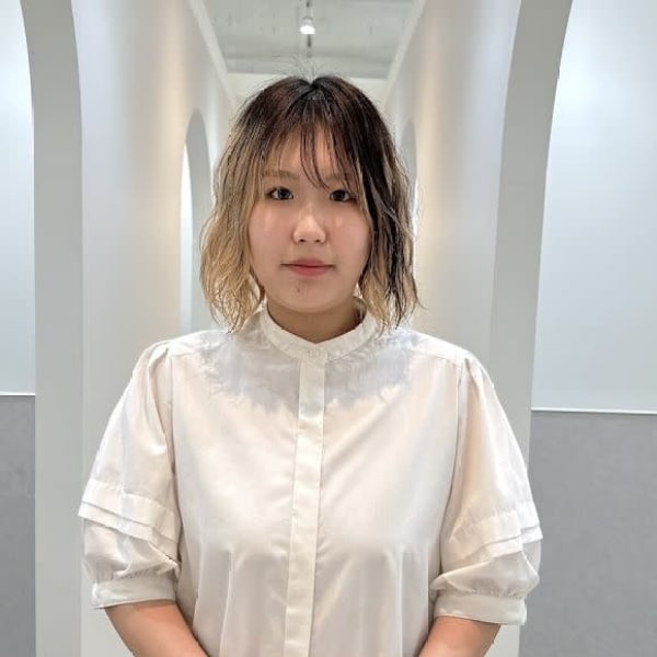 全席個室美容室 Zina 天王寺 髪質改善＆トリートメント【ゼンセキコシツビヨウシツ ジーナ テンノウジ カミシツカイゼンアンドトリートメント】のスタッフ紹介。HIYORI 