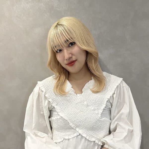 女性スタイリスト専門サロン Zina 天神 髪質改善&トリートメント【ジョセイスタイリストセンモンサロン ジーナ テンジン カミシツカイゼンアンドトリートメント】のスタッフ紹介。松田 光里