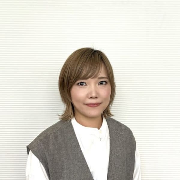 全席個室美容室 Zina 船橋南口 髪質改善＆トリートメント【ゼンセキコシツビヨウシツ ジーナ フナバシミナミグチ】のスタッフ紹介。中井 小夜