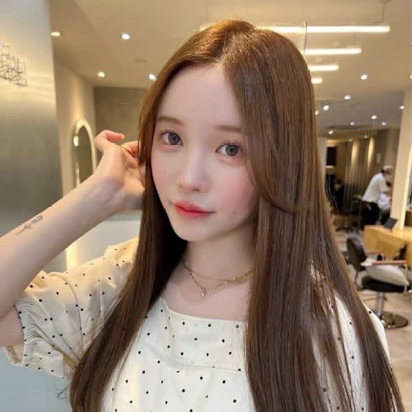 Zina 博多 髪質改善＆トリートメント＆艶髪【ジーナハカタ カミシツカイゼン トリートメント ツヤガミ】のスタッフ紹介。トレンド 特集