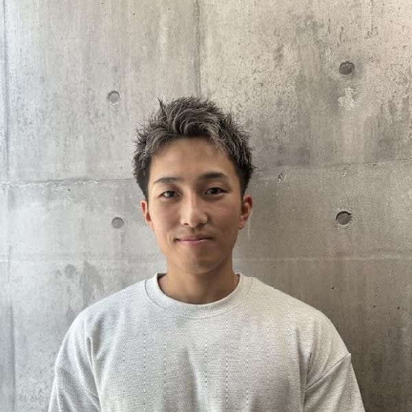 _WHITE+ 南海難波店【アンダーバーホワイトプラスナンカイナンバテン】のスタッフ紹介。ジュンペイ 