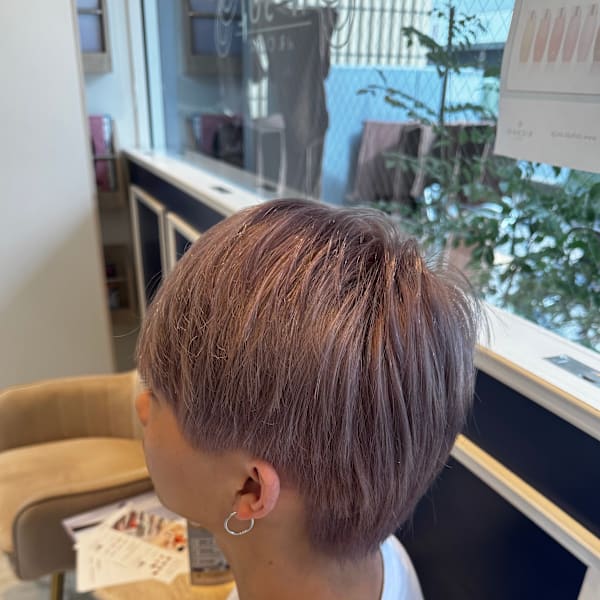 ピンクベージュ/ブリーチ