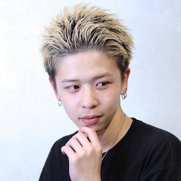 かきあげ アップバング ハイトーンショート