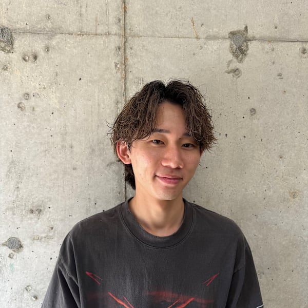 AROH -men’s cut & men's perm- 船橋店【アローメンズカットアンドメンズパーマフナバシテン】のスタッフ紹介。塚原悠斗[船橋]