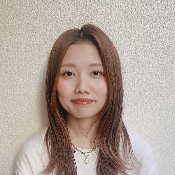 Hair studio Olive 駒川店【ヘアースタジオオリーブコマガワテン】のスタッフ紹介。みき