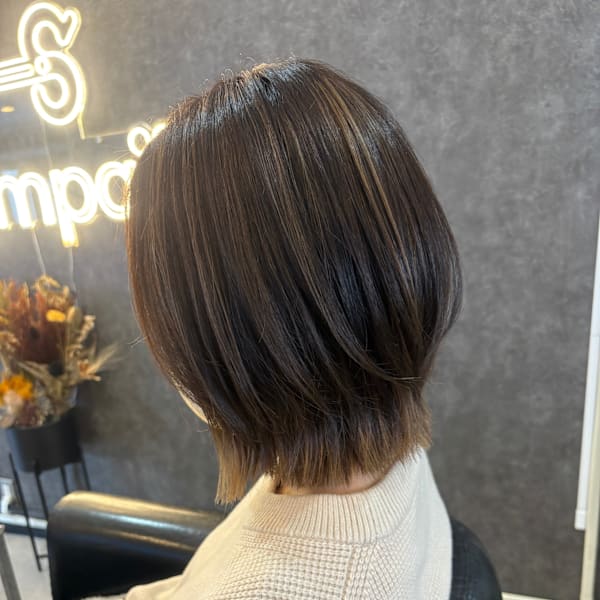 ウルフボブ/レイヤーボブ/切りっぱなし/ボブ/ハイライト|Sympa"