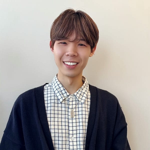 KENJE 平塚LUSCA Smart Salon【ケンジヒラツカラスカスマートサロン】のスタッフ紹介。佐藤友基